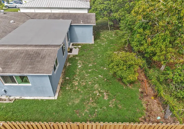 Photo 2 of Single family home for sale at 5260 Sw 6th Place, Margate, FL 33068 | MLS# B26071403 | Listing updated on 2026-10-01