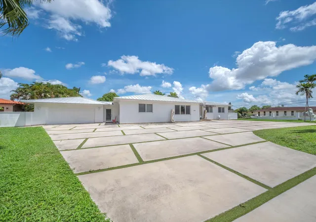 Photo 1 of Single family home for sale at 2951 Sw 139th Avenue, Miami, FL 33175 | MLS# B26071471 | Listing updated on 2026-10-07