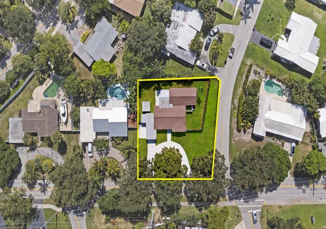 Photo 1 of Single family home for sale at 4000 Ne 22nd Avenue, Lighthouse Point, FL 33064 | MLS# B26071519 | Listing updated on 2026-10-06