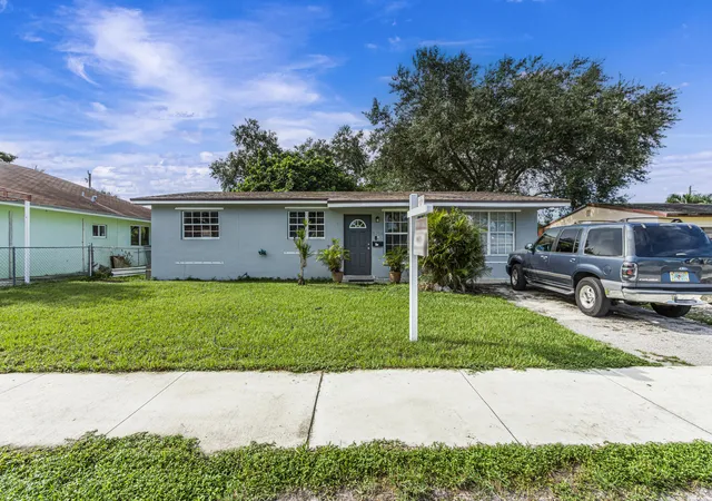 Photo 1 of Single family home for sale at 6714 Atlanta St, Hollywood, FL 33024 | MLS# B26071547 | Listing updated on 2026-09-15
