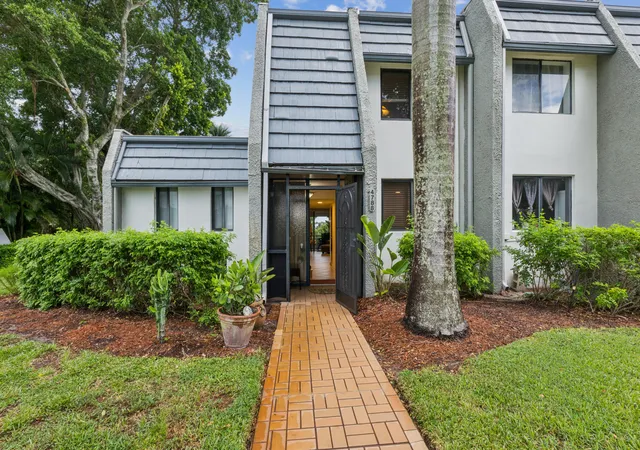 Photo 3 of Townhouse for sale at 4788 Esedra Ct, Lake Worth, FL 33467 | MLS# B26071726 | Listing updated on 2026-09-15