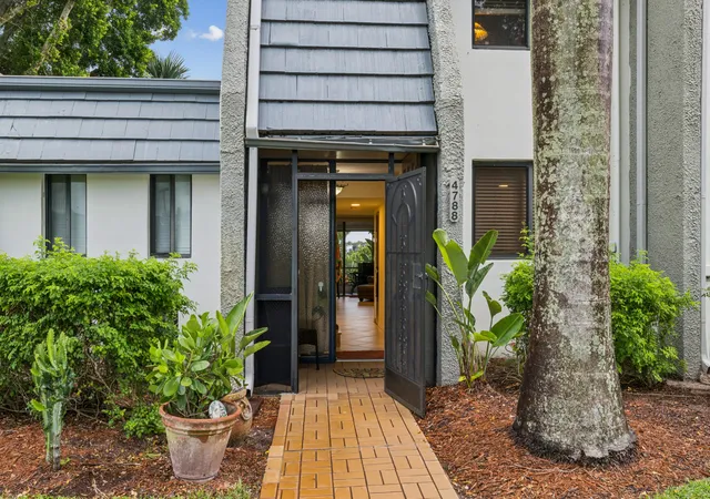 Photo 4 of Townhouse for sale at 4788 Esedra Ct, Lake Worth, FL 33467 | MLS# B26071726 | Listing updated on 2026-09-15
