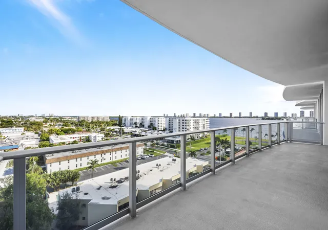 Photo 3 of Condo for sale at 220 Lake Shore Dr #813, West Palm Beach, FL 33403 | MLS# B26071806 | Listing updated on 2026-09-14