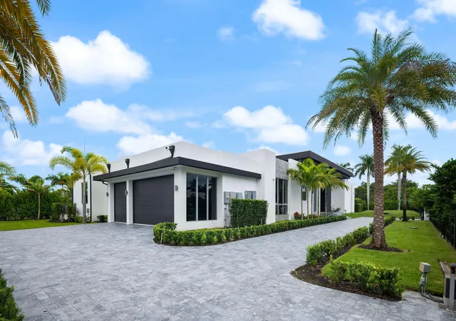 Photo 4 of Single family home for sale at 11780 NW 15th Street, Plantation, FL 33323 | MLS# B26071824 | Listing updated on 2026-09-14