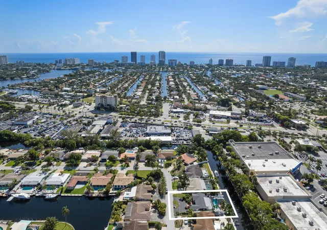 Photo 3 of Single family home for sale at 930 Se 10th Court, Pompano Beach, FL 33060 | MLS# B26071887 | Listing updated on 2026-09-13