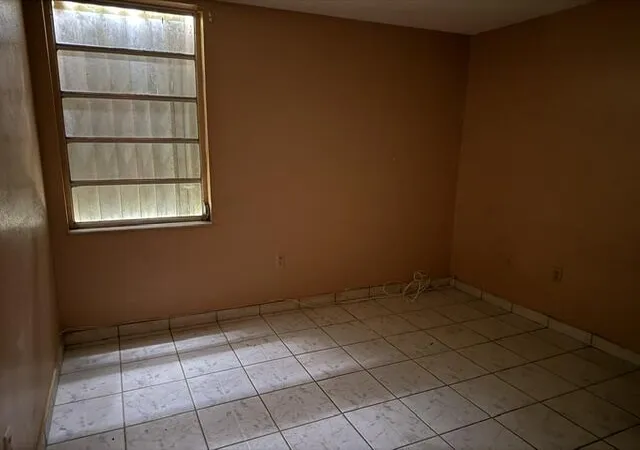 Photo 4 of Condo for sale at 1900 W 68th Street #D101, Hialeah, FL 33014 | MLS# B26071910 | Listing updated on 2026-09-14