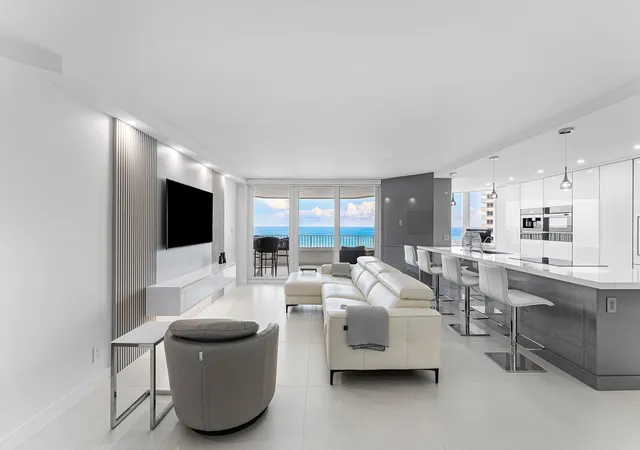 Photo 3 of Condo for sale at 550 S Ocean Blvd #906, Boca Raton, FL 33432 | MLS# B26071915 | Listing updated on 2026-09-14