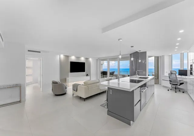Photo 3 of Condo for sale at 550 S Ocean Blvd #906, Boca Raton, FL 33432 | MLS# B26071915 | Listing updated on 2026-09-14