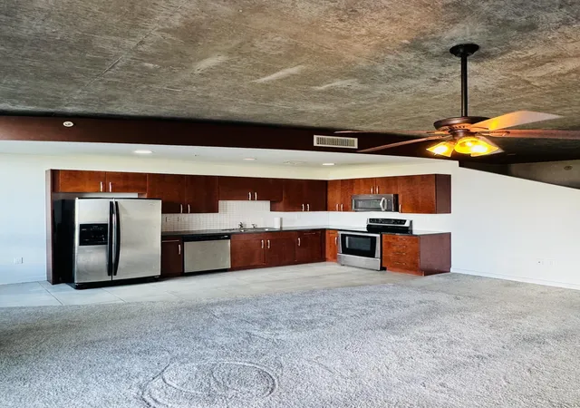 Photo 3 of Condo for sale at 300 S Australian Ave #702, West Palm Beach, FL 33401 | MLS# B26072023 | Listing updated on 2026-09-14
