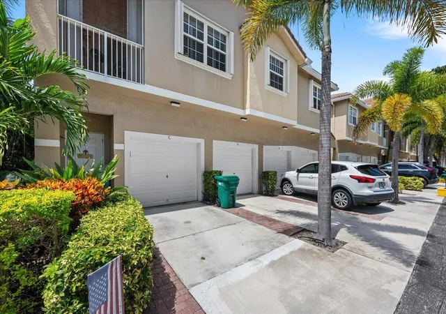Photo 3 of Condo for sale at 113 Lighthouse Cir #C, Jupiter, FL 33469 | MLS# B26072060 | Listing updated on 2026-09-14
