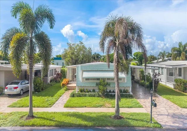 Photo 2 of Manufactured home for sale at 132 Nw 53rd Place, Deerfield Beach, FL 33064 | MLS# B26072075 | Listing updated on 2026-09-23