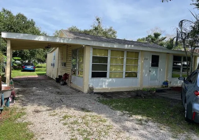 Photo 1 of Single family home for sale at 1702 S 31st Street, Fort Pierce, FL 34947 | MLS# B26072154 | Listing updated on 2026-09-14