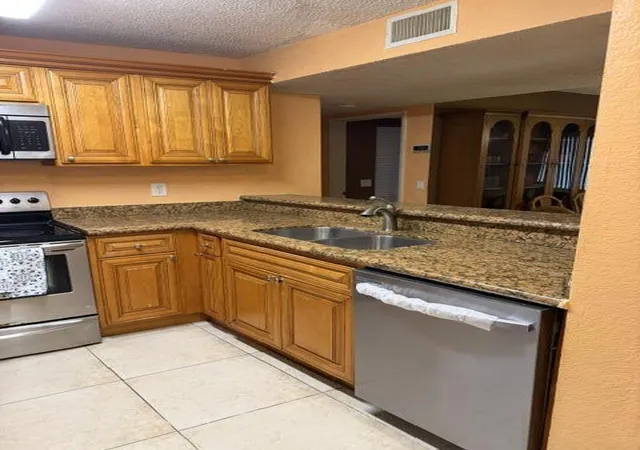 Listing Photo 5 - Condo for sale in building located at 1480 Windorah Wy, West Palm Beach, FL 33411 - Unit #B