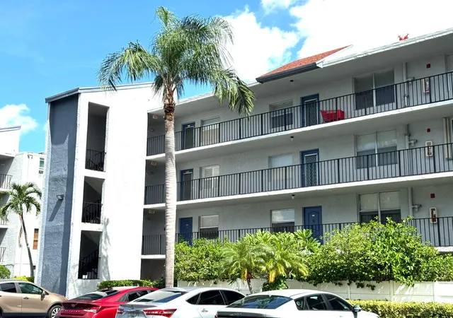 Photo 1 of Condo for sale at 14701 Cumberland Dr, Delray Beach, FL 33446 | MLS# B26072181 | Listing updated on 2026-09-14