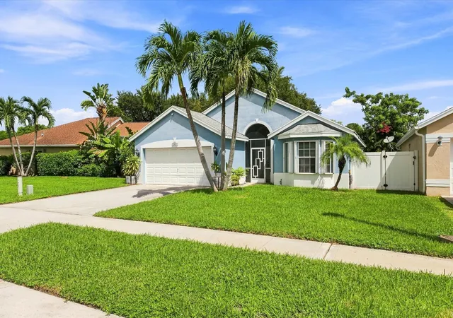 Photo 4 of Single family home for sale at 103 Saddle Trl, Royal Palm Beach, FL 33411 | MLS# B26072295 | Listing updated on 2026-09-15