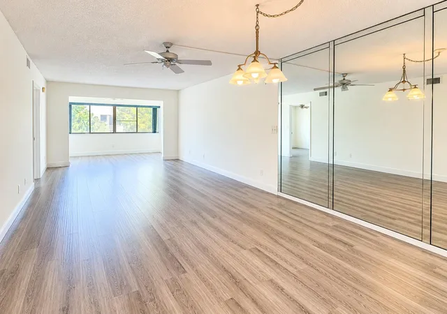 Photo 4 of Condo for sale at 3178 Via Poinciana Dr #411, Lake Worth, FL 33467 | MLS# B26072449 | Listing updated on 2026-09-16
