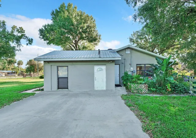 Photo 3 of Single family home for sale at 1031 SW 24th Avenue, Okeechobee, FL 34974 | MLS# B26072453 | Listing updated on 2026-09-16