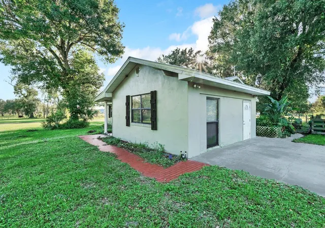 Photo 4 of Single family home for sale at 1031 SW 24th Avenue, Okeechobee, FL 34974 | MLS# B26072453 | Listing updated on 2026-09-16