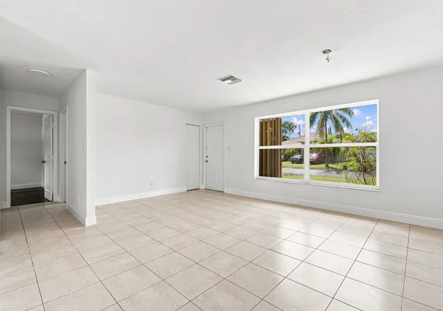 Photo 3 of Single family home for sale at 399 SW 14th Street, Deerfield Beach, FL 33441 | MLS# B26072508 | Listing updated on 2026-09-14