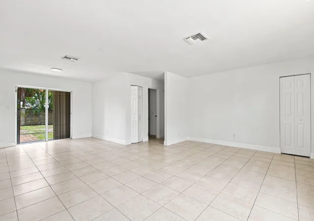 Photo 4 of Single family home for sale at 399 SW 14th Street, Deerfield Beach, FL 33441 | MLS# B26072508 | Listing updated on 2026-09-14