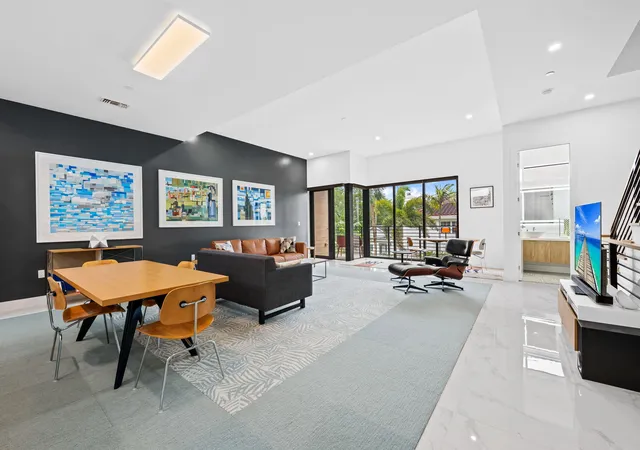 Photo 1 of Townhouse for sale at 818 Ne 2nd Street, Fort Lauderdale, FL 33301 | MLS# B26072566 | Listing updated on 2026-09-23