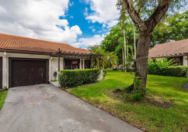 Photo 1 of Townhouse for sale at 7143 Wisteria Way, Tamarac, FL 33321 | MLS# B26072673 | Listing updated on 2026-10-04