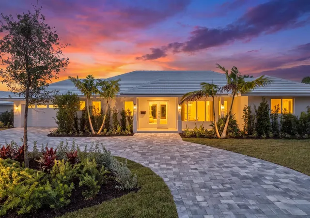 Single family home for sale at 1090 SW Mulberry Way, Boca Raton, FL 33486 | MLS# B26072693