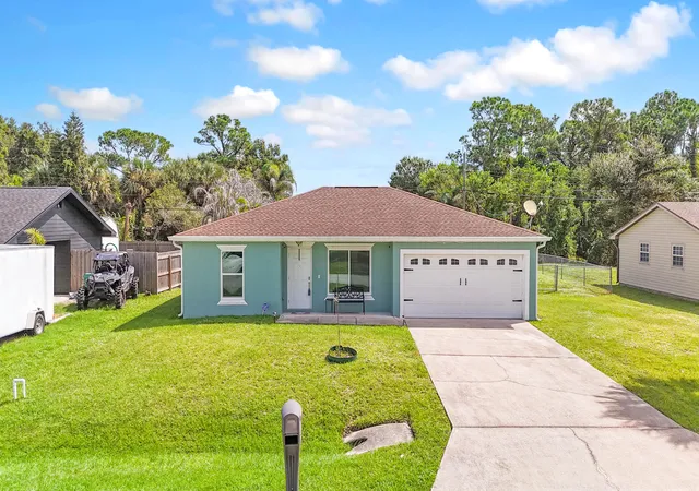 Photo 3 of Single family home for sale at 5010 Hickory Dr, Fort Pierce, FL 34982 | MLS# B26072720 | Listing updated on 2026-10-03
