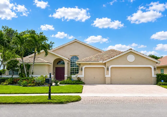 Photo 1 of Single family home for sale at 2783 E Abiaca Cir, Davie, FL 33328 | MLS# B26072729 | Listing updated on 2026-09-14