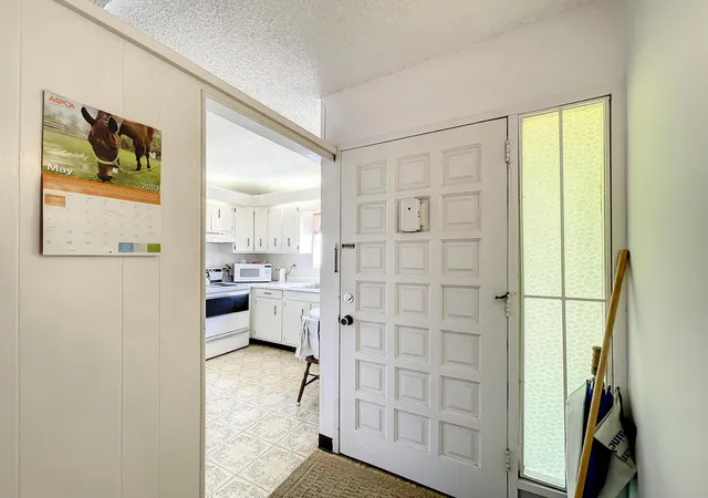 Listing Photo 4 - Condo for sale in building located at 1551 Ne 13Th Ter, Jensen Beach, FL 34957 - Unit #A16