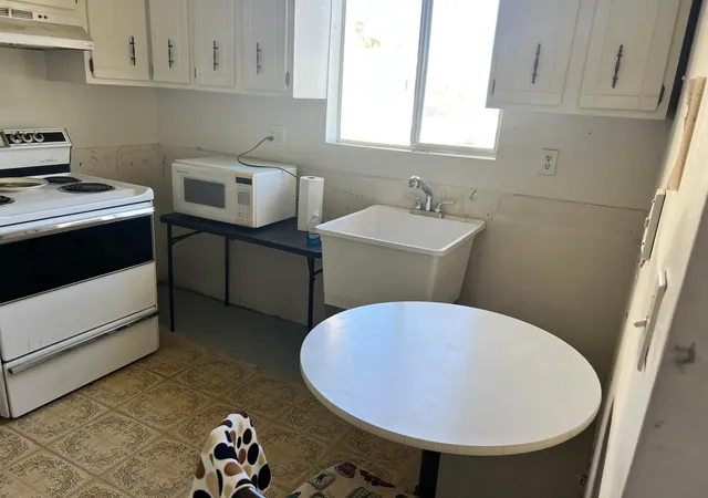 Listing Photo 5 - Condo for sale in building located at 1551 Ne 13Th Ter, Jensen Beach, FL 34957 - Unit #A16