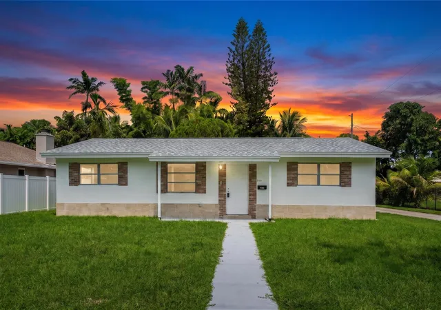 Photo 1 of Single family home for sale at 210 Ne 5th Avenue, Dania, FL 33004 | MLS# B26072824 | Listing updated on 2026-09-23