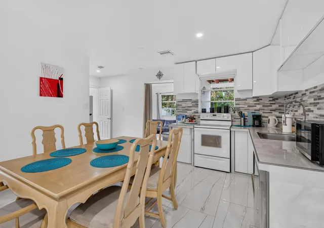 Photo 2 of Single family home for sale at 210 Ne 5th Avenue, Dania, FL 33004 | MLS# B26072824 | Listing updated on 2026-09-23
