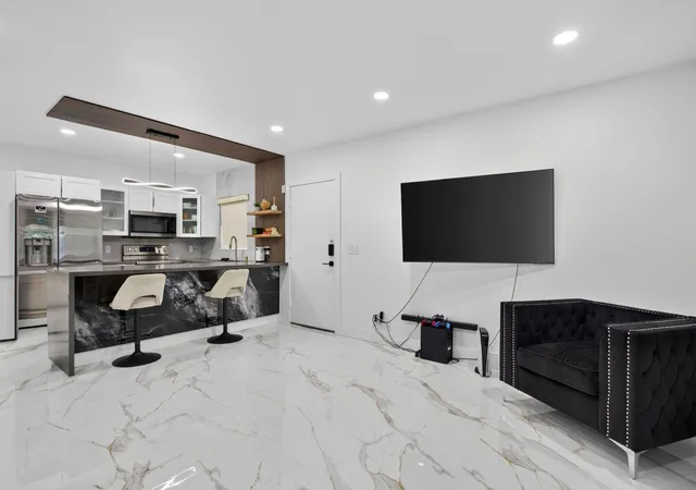 Listing Photo 4 - Condo for sale in building located at 8404 W Sample Rd, Coral Springs, FL 33065 - Unit #230