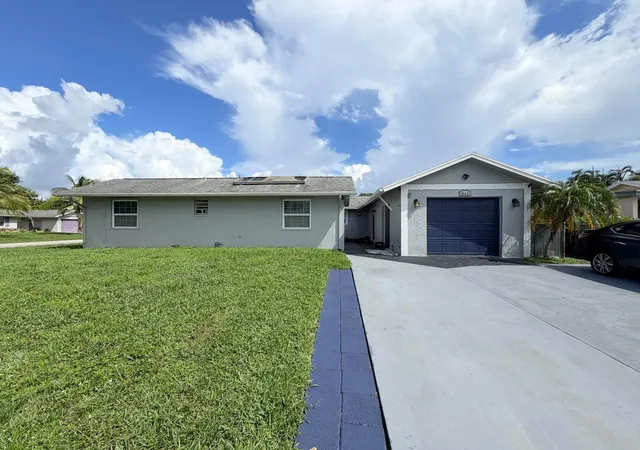 Photo 1 of Single family home for sale at 10431 Carmen Ln, Royal Palm Beach, FL 33411 | MLS# B26072870 | Listing updated on 2026-09-16