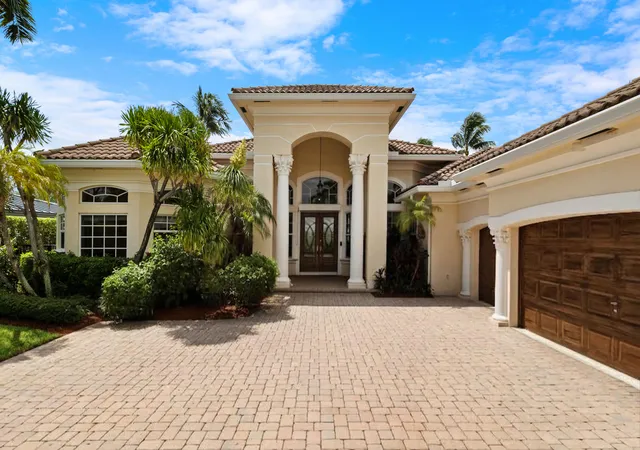 Photo 3 of Single family home for sale at 2761 Se 9th Street, Pompano Beach, FL 33062 | MLS# B26072880 | Listing updated on 2026-09-15
