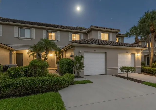 Photo 2 of Townhouse for sale at 4864 Pinemore Ln, Lake Worth, FL 33463 | MLS# B26072898 | Listing updated on 2026-09-13