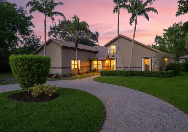 Photo 1 of Single family home for sale at 197 Nw 104th Avenue, Coral Springs, FL 33071 | MLS# B26072950 | Listing updated on 2026-09-23
