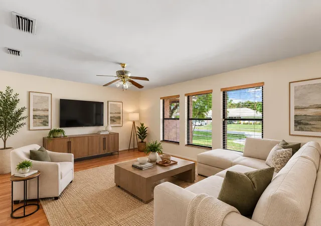 Photo 4 of Single family home for sale at 2652 Yarmouth Dr, Wellington, FL 33414 | MLS# B26073032 | Listing updated on 2026-09-23