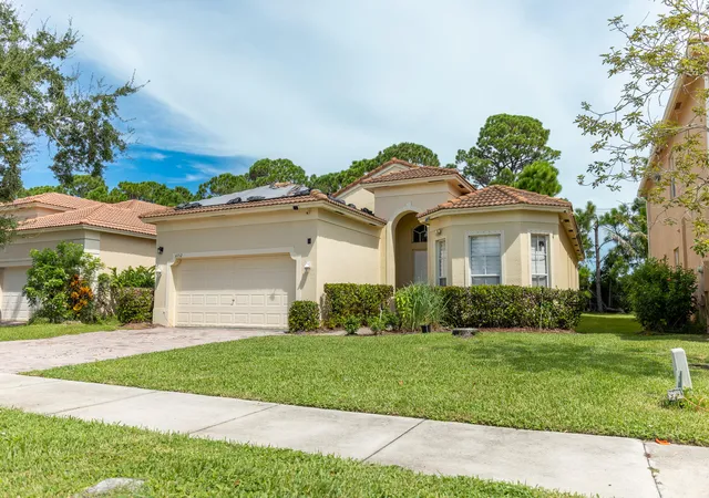 Photo 3 of Single family home for sale at 6212 Spring Lake Ter, Fort Pierce, FL 34951 | MLS# B26073091 | Listing updated on 2026-10-02