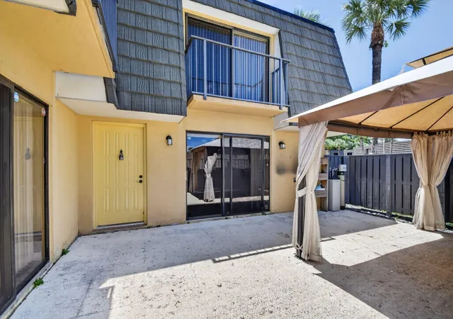 Photo 2 of Townhouse for sale at 2409 24th Way, West Palm Beach, FL 33407 | MLS# B26073229 | Listing updated on 2026-09-14