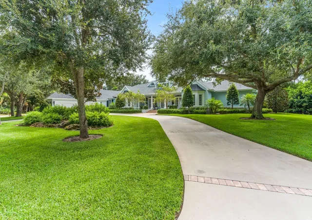 Single family home for sale at 1100 Carolina Cir SW, Vero Beach, FL 32962 | MLS# B26073241 | Listing updated on 2026-10-05