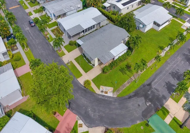 Photo 3 of Manufactured home for sale at 109 Nw 51st Street, Deerfield Beach, FL 33064 | MLS# B26073282 | Listing updated on 2026-09-23