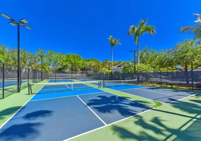 Listing Photo 4 - Condo for sale in building located at 2811 Grande Pkwy, Palm Beach Gardens, FL 33410 - Unit #103