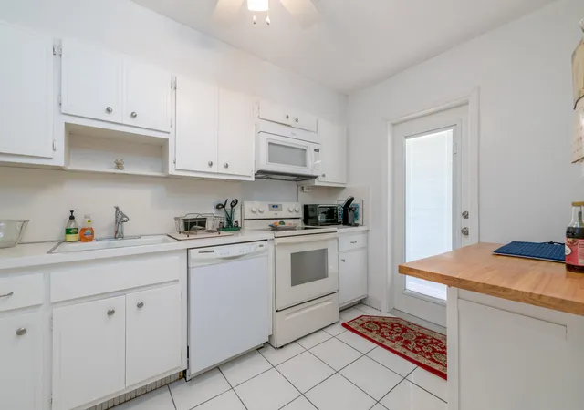 Photo 3 of Condo for sale at 2731 NE 14th Street Cswy #427, Pompano Beach, FL 33062 | MLS# B26073383 | Listing updated on 2026-09-14