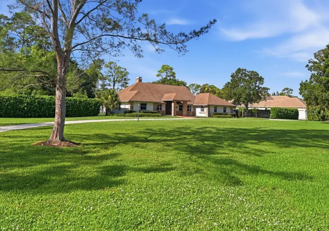 Photo 4 of Single family home for sale at 13670 Doubletree Trl, Wellington, FL 33414 | MLS# B26073386 | Listing updated on 2026-10-03