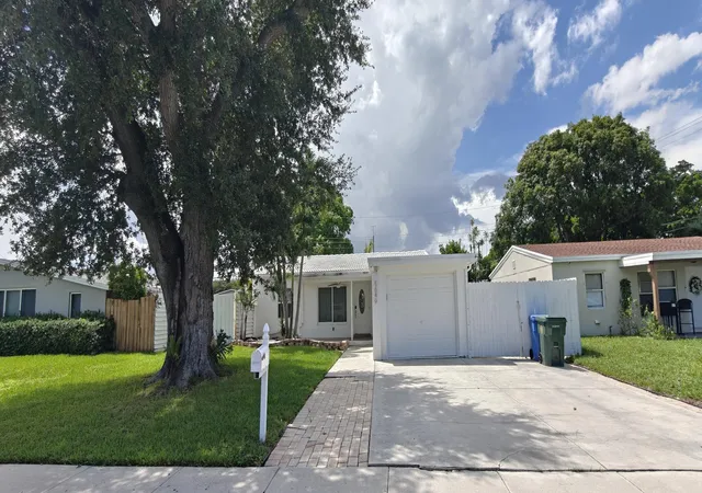 Photo 3 of Single family home for sale at 5649 Ne 5th Terrace, Fort Lauderdale, FL 33334 | MLS# B26073389 | Listing updated on 2026-09-15