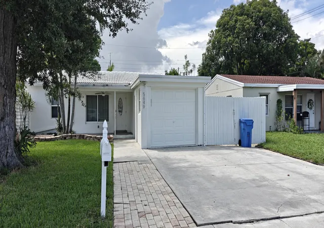 Photo 4 of Single family home for sale at 5649 NE 5th Terrace, Fort Lauderdale, FL 33334 | MLS# B26073389 | Listing updated on 2026-09-15