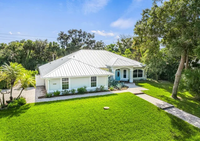 Photo 1 of Single family home for sale at 4390 2nd Square Sw, Vero Beach, FL 32968 | MLS# B26073433 | Listing updated on 2026-10-05