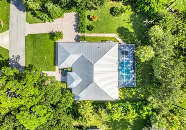 Photo 2 of Single family home for sale at 4390 2nd Square Sw, Vero Beach, FL 32968 | MLS# B26073433 | Listing updated on 2026-10-05